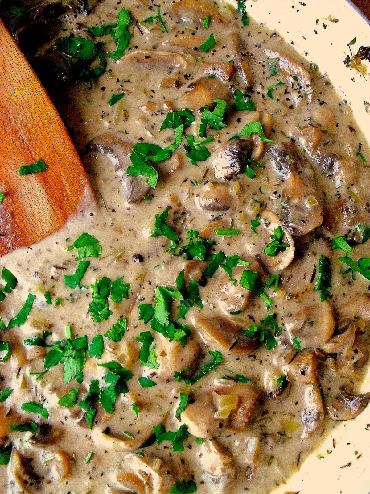 Zdjęcie Jak zrobić sos pieczarkowy z pieczarek: 5 prostych kroków