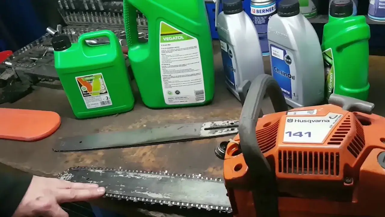 Zdjęcie Jaki olej do pilarki Husqvarna wybrać, aby uniknąć problemów?