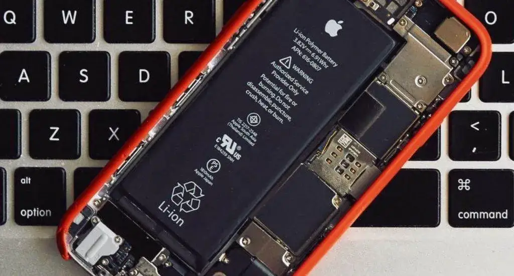 Zdjęcie iPhone 8 - Jaka jest dokładna pojemność baterii w tym modelu?