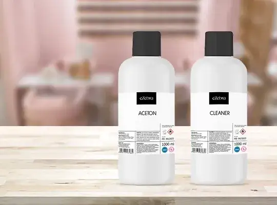 Zdjęcie Czy zmywacz do paznokci to aceton? Poznaj różnice i skuteczność