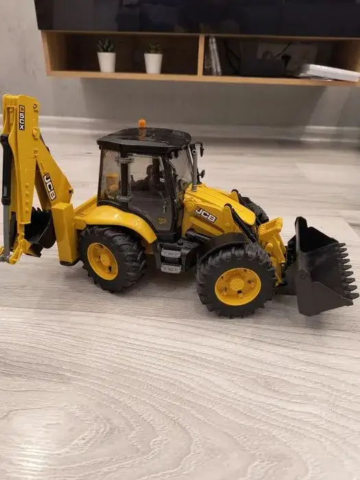 Zdjęcie Najlepsza zabawka koparka JCB Bruder dla dzieci - co warto wiedzieć