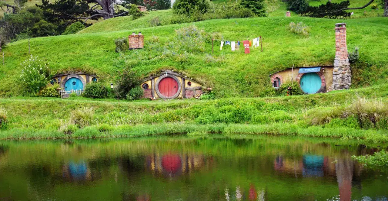 Zdjęcie Gdzie mieszkał Bilbo Baggins? Tajemnice Bag End i Hobbitonu odkryte