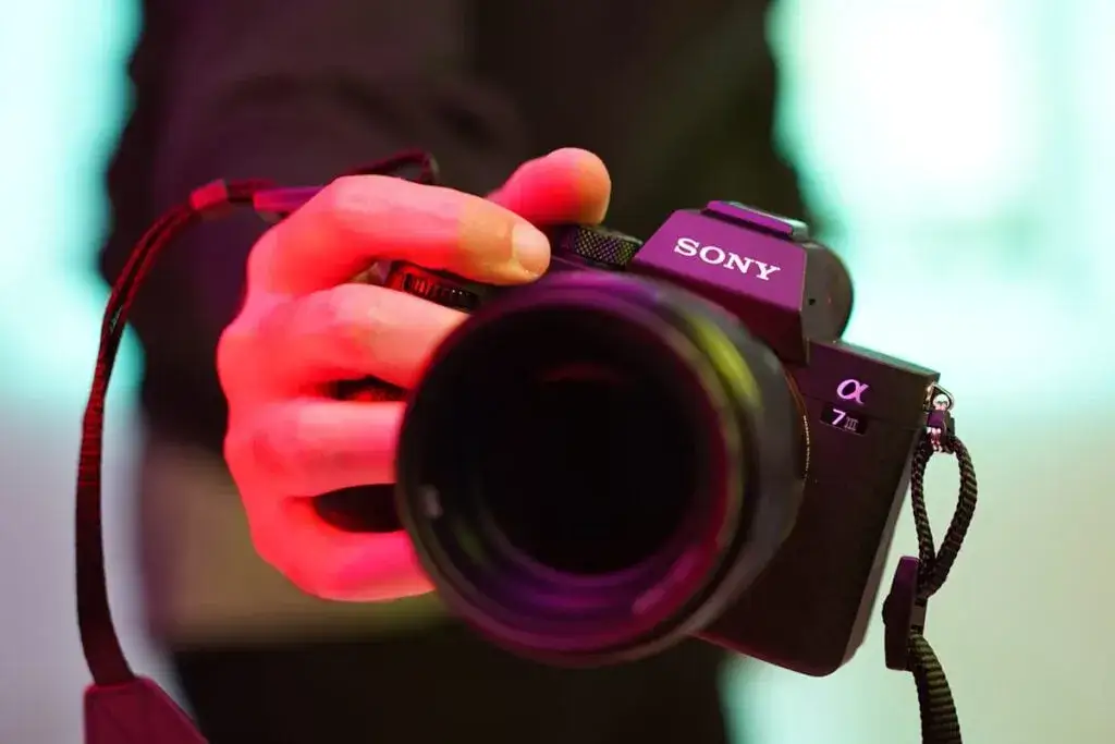 Zdjęcie Ile naprawdę kosztuje dobry aparat fotograficzny i jak wybrać najlepszy?