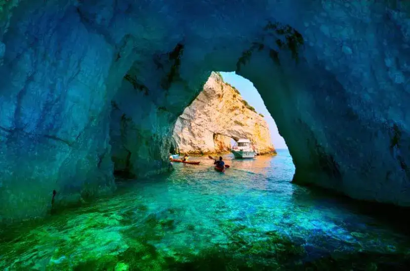 Zdjęcie Ile trwa lot z Katowic na Zakynthos? Sprawdź czas przelotu i opóźnienia