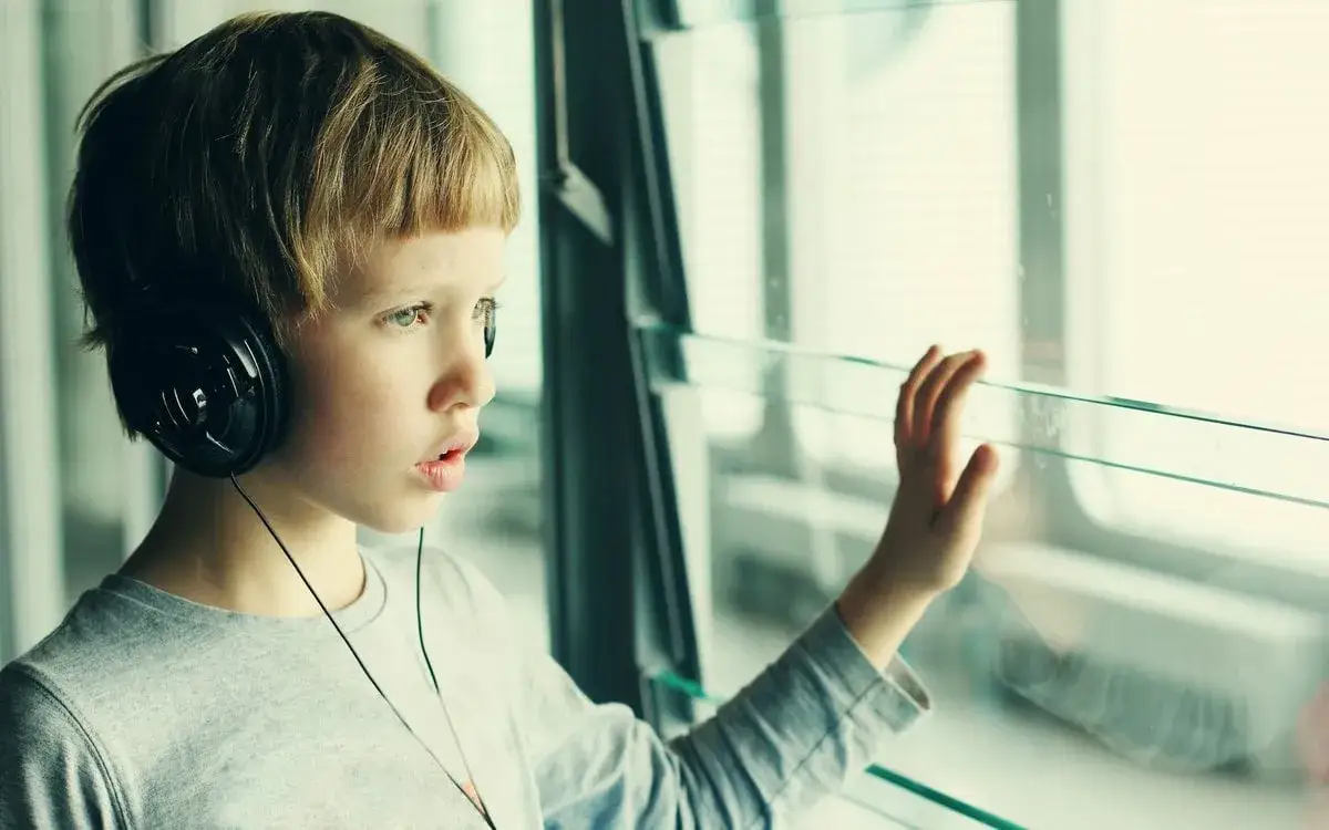 Zdjęcie Co wyklucza autyzm? Poznaj najczęstsze mity i nieporozumienia