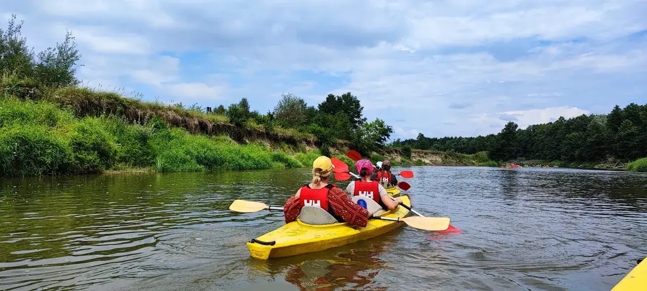 Zdjęcie Spływ kajakowy Bugiem w Drohiczynie – najlepsze trasy i wynajem kajaków