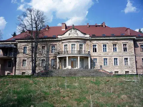 Zdjęcie Pałac w Maciejowcu: historia, zwiedzanie i praktyczne informacje dla turystów