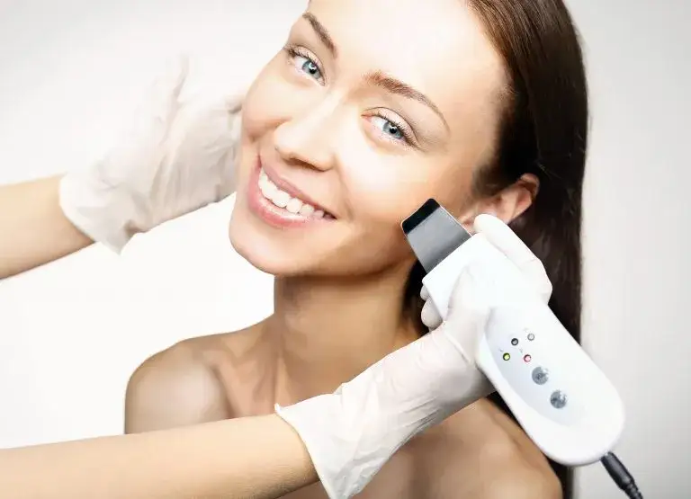 Zdjęcie Jakie ampułki do peelingu kawitacyjnego wybrać dla najlepszych efektów