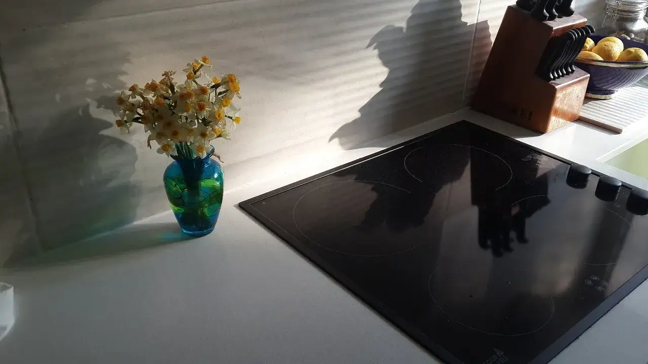 Zdjęcie Ile prądu zużywa kuchenka elektryczna? Sprawdź, ile zapłacisz.