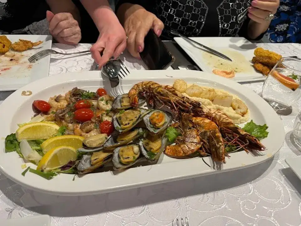 Zdjęcie Gdzie zjeść w Dziwnowie? Odkryj najlepsze lokale i smaki