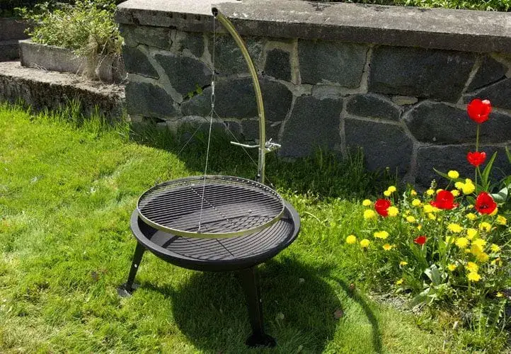Zdjęcie Grill podwieszany: rewolucyjne rozwiązanie dla małych przestrzeni ogrodowych