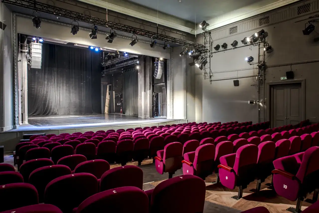 Zdjęcie Prywatny teatr w Warszawie krzyżówka - poznaj Teatr Studio i jego tajemnice