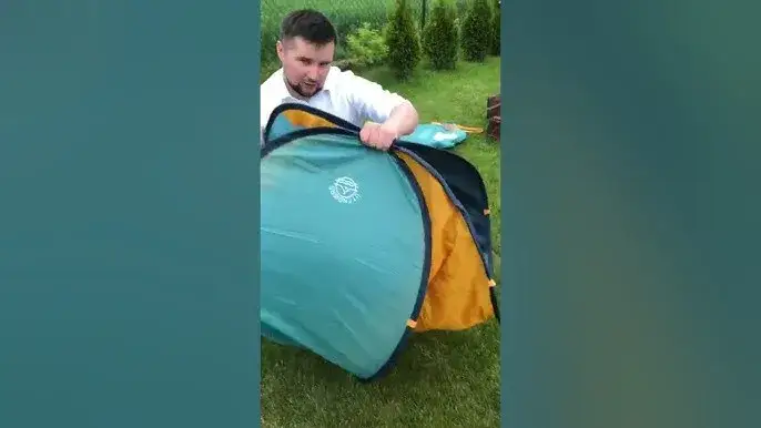 Zdjęcie Jak złożyć namiot plażowy - proste kroki, aby uniknąć błędów