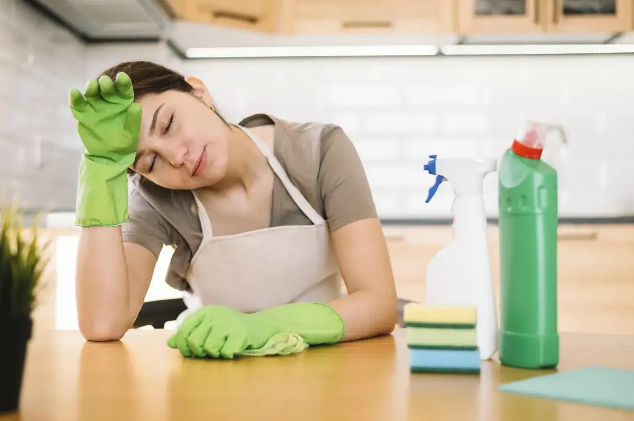 Zdjęcie Ile kcal spala mycie okien? Zaskakujące fakty o spalaniu kalorii