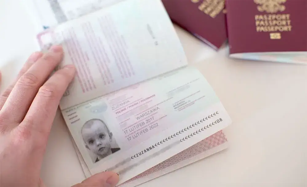 Zdjęcie Ile lat ważny jest paszport dla dziecka? Sprawdź, by uniknąć problemów!