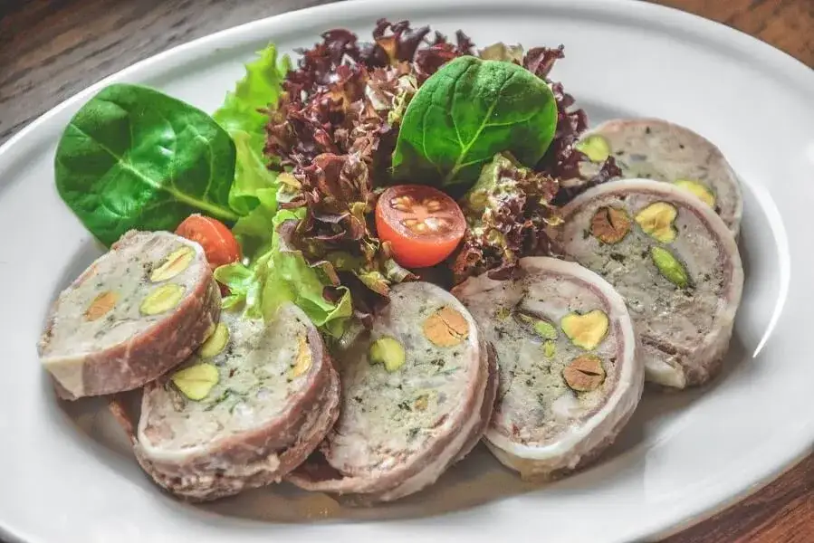 Zdjęcie Wielkanocne Menu: Tradycja i Nowoczesność Przepisy na Uroczysty Obiad