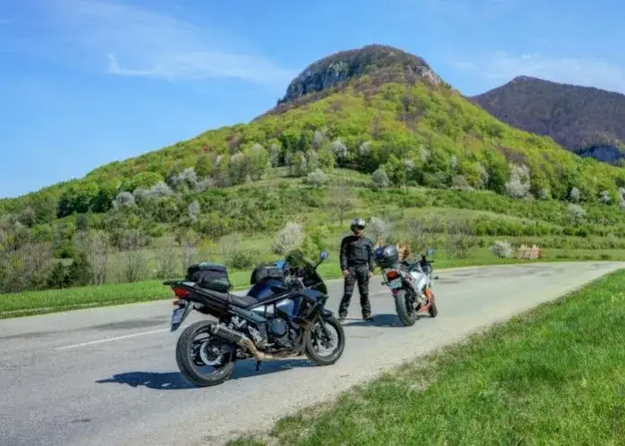 Zdjęcie Najpiękniejsze trasy motocyklowe w Słowacji - odkryj ukryte skarby
