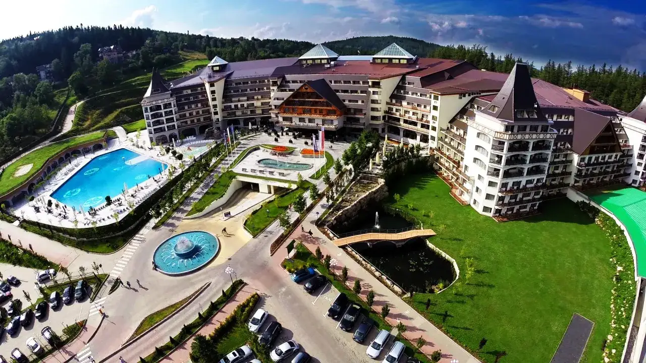 Zdjęcie Hotel Gołębiewski Karpacz - kiedy powstał i co warto wiedzieć