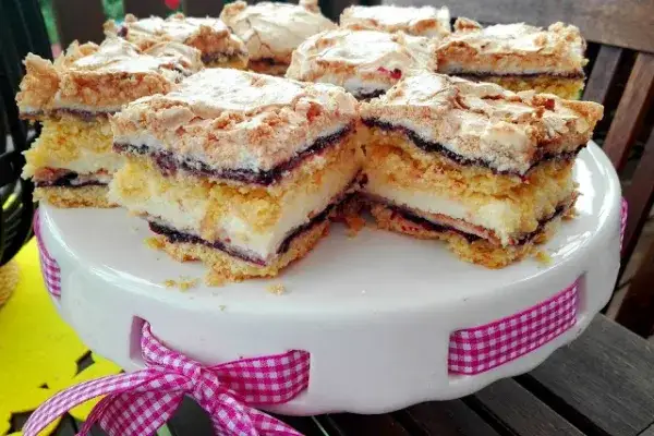 Zdjęcie Pyszne ciasto z dżemem. Prosty przepis, który zachwyci twoich bliskich