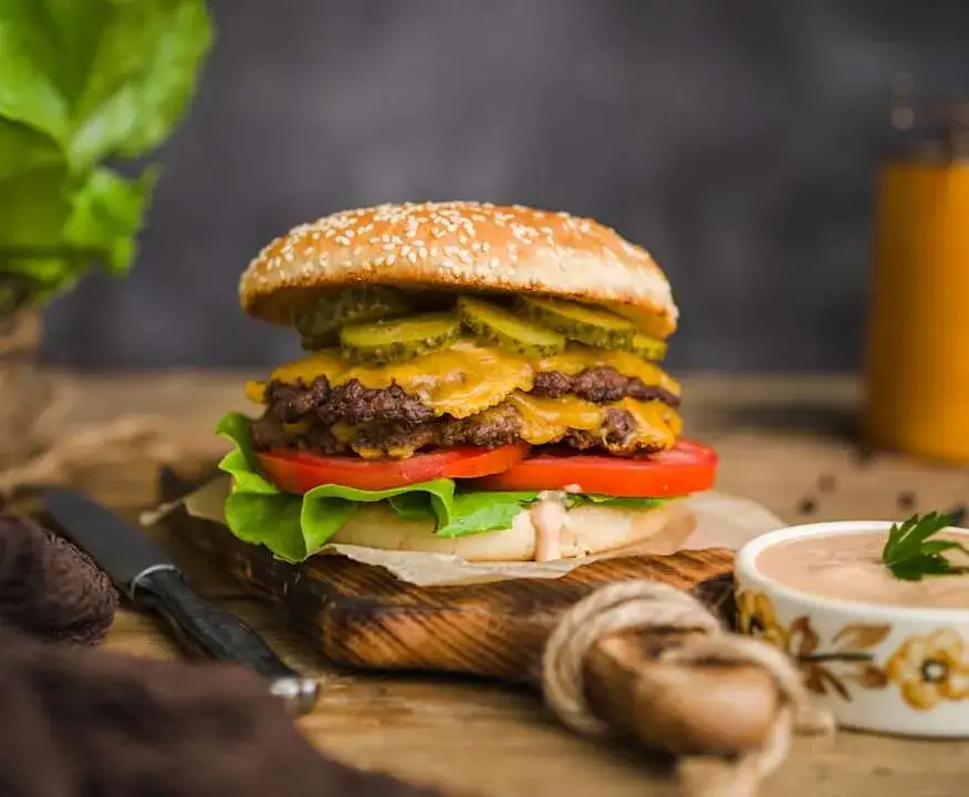 Zdjęcie Co to smash burger i dlaczego warto go spróbować w domu