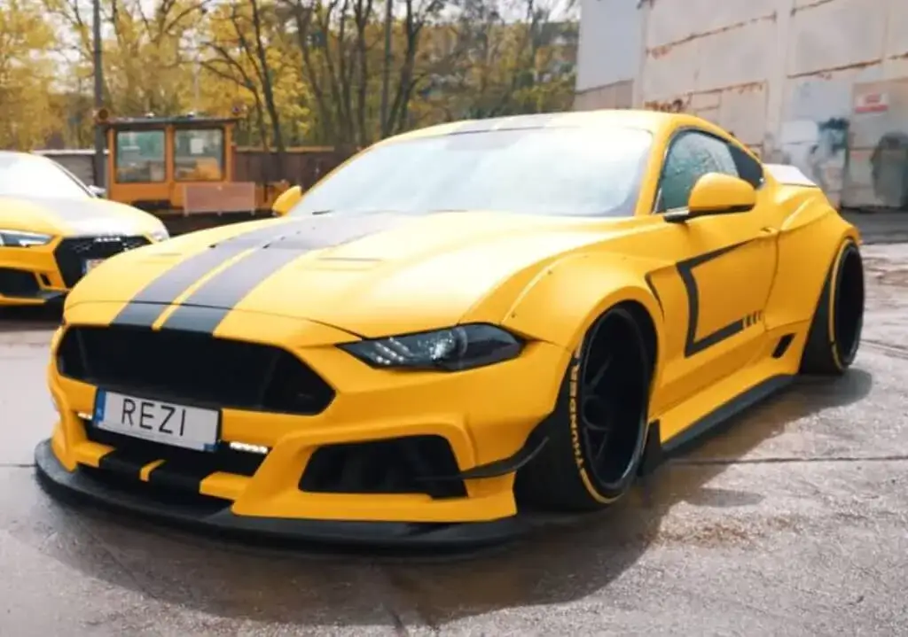 Zdjęcie Jakie są aktualne ceny Mustanga Reziego? Kompletny przegląd kosztów