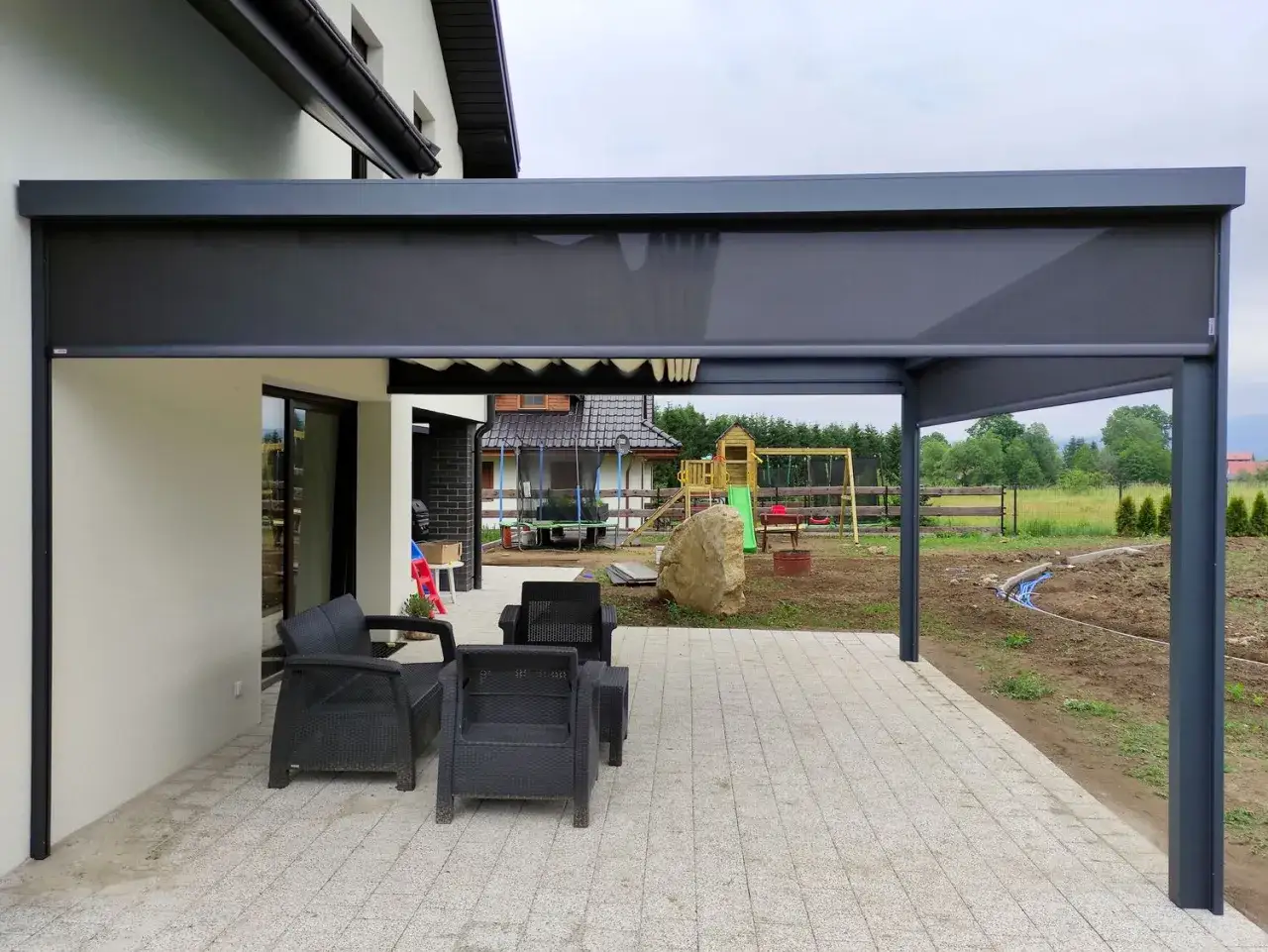 Zdjęcie Jak zabezpieczyć taras przed zniszczeniem? Sprawdzone sposoby ochrony