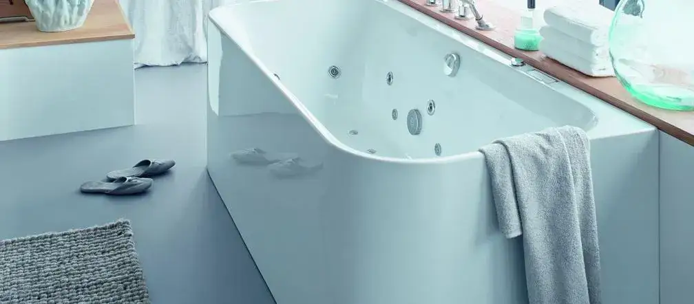 Zdjęcie Czy wanna z hydromasażem to dobry wybór? zalety i wady, które musisz znać