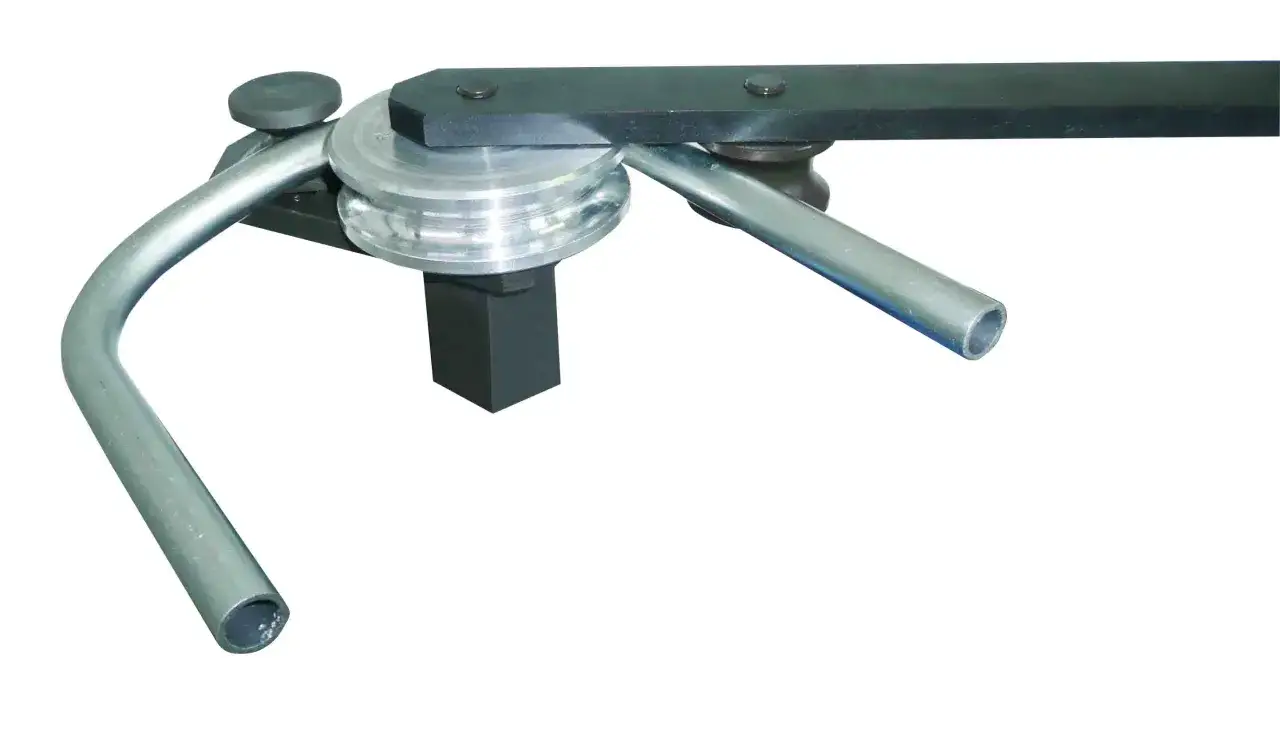 Zdjęcie Jak wyprostować rurę PE? Sekrety profesjonalist&oacute;w i błędy DIY