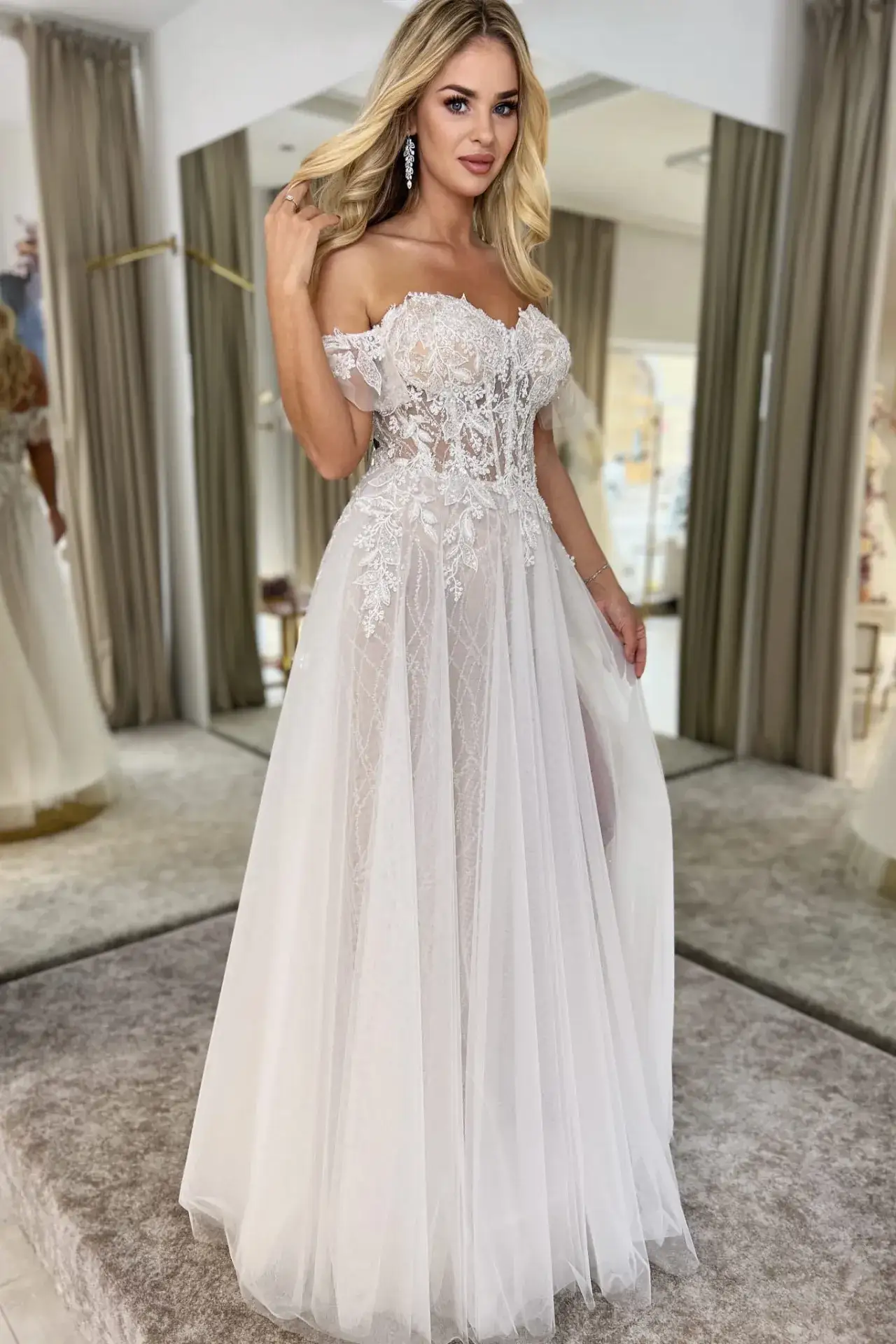 Zdjęcie Suknia ślubna ile wcześniej? Poznaj kluczowe terminy zakupu