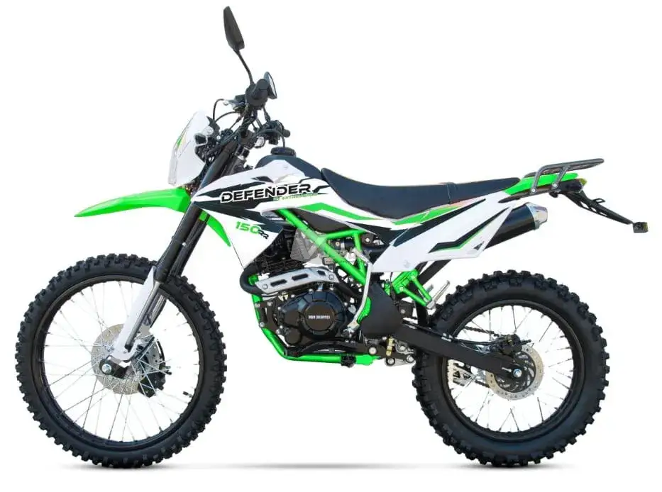 Zdjęcie Defender 150 ile ma koni? Fakty o mocy silnika i jego specyfikacji