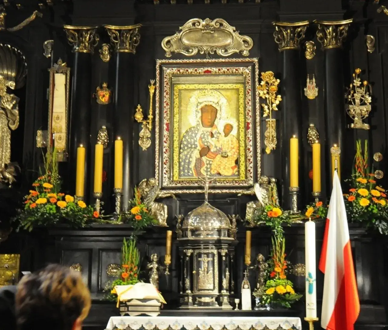 Zdjęcie Ile kosztuje msza wieczysta na jasnej górze? Sprawdź szczegóły ofiary