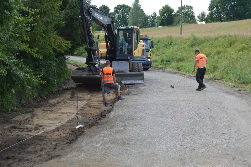 Zdjęcie Ile dróg wybudowano za rządów PO? Zaskakujące statystyki infrastruktury