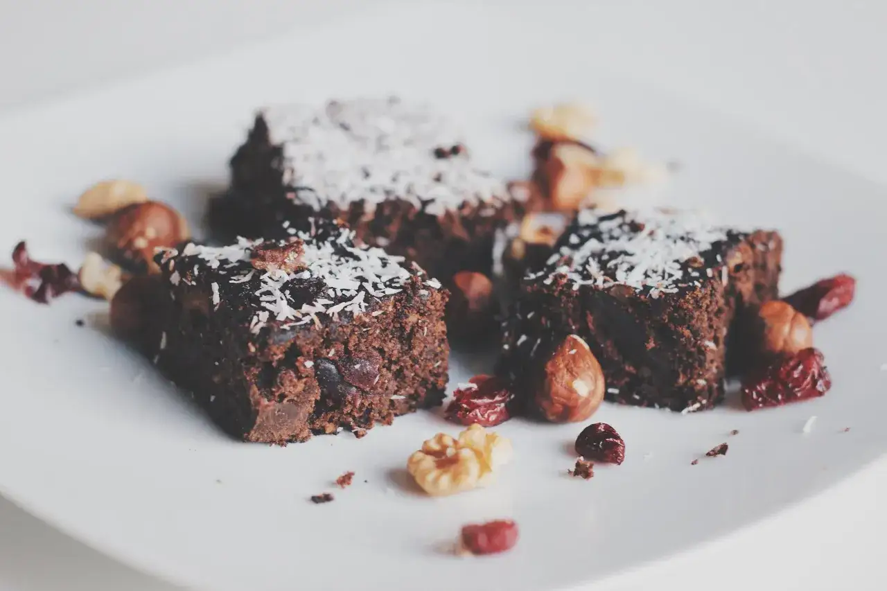Zdjęcie Zdrowe brownie z buraka i banana - przepis na fit deser bez cukru