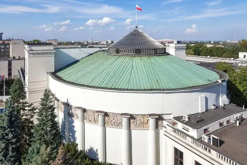 Zdjęcie Sejm czy senat co ważniejsze? Kluczowe różnice i ich wpływ