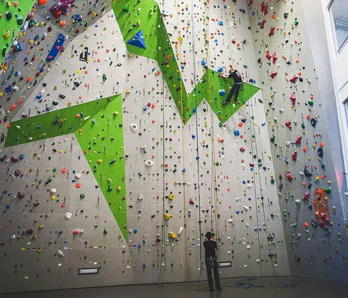 Zdjęcie Ile kosztuje wybudowanie ścianki wspinaczkowej? Zaskakujące fakty i przykłady