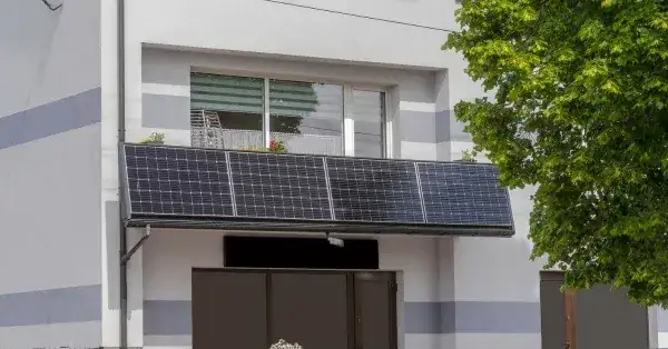 Zdjęcie Elektrownia słoneczna balkonowa: oszczędzaj na rachunkach za prąd