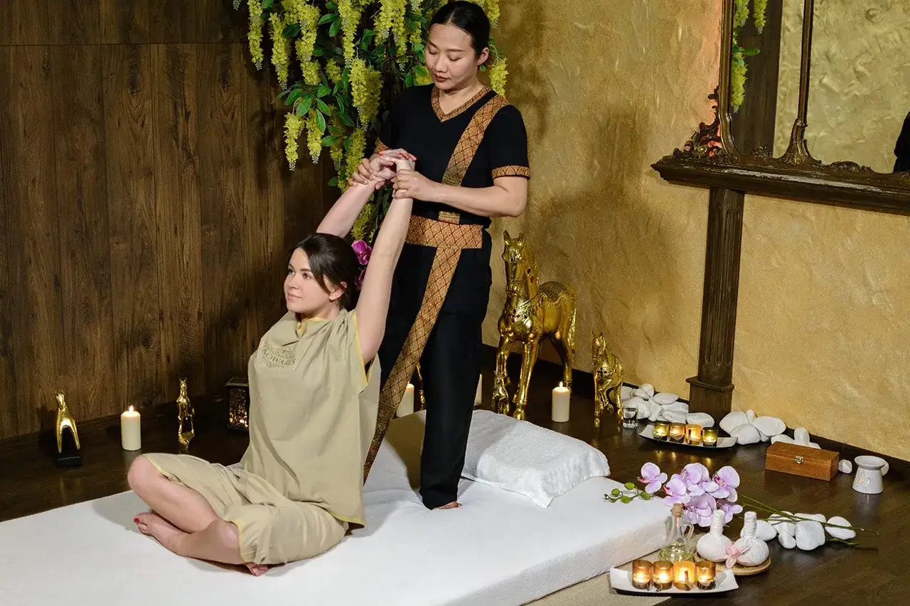 Zdjęcie Jaki strój do masażu tajskiego wybrać? Poradnik dla początkujących