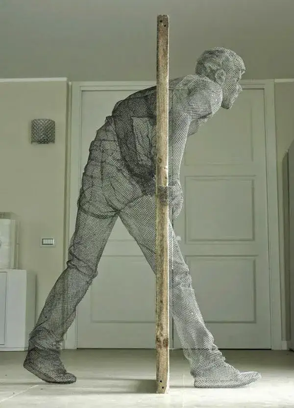 Zdjęcie Szkielet z drutu do rzeźby: Jak stworzyć wyjątkowe dzieła sztuki