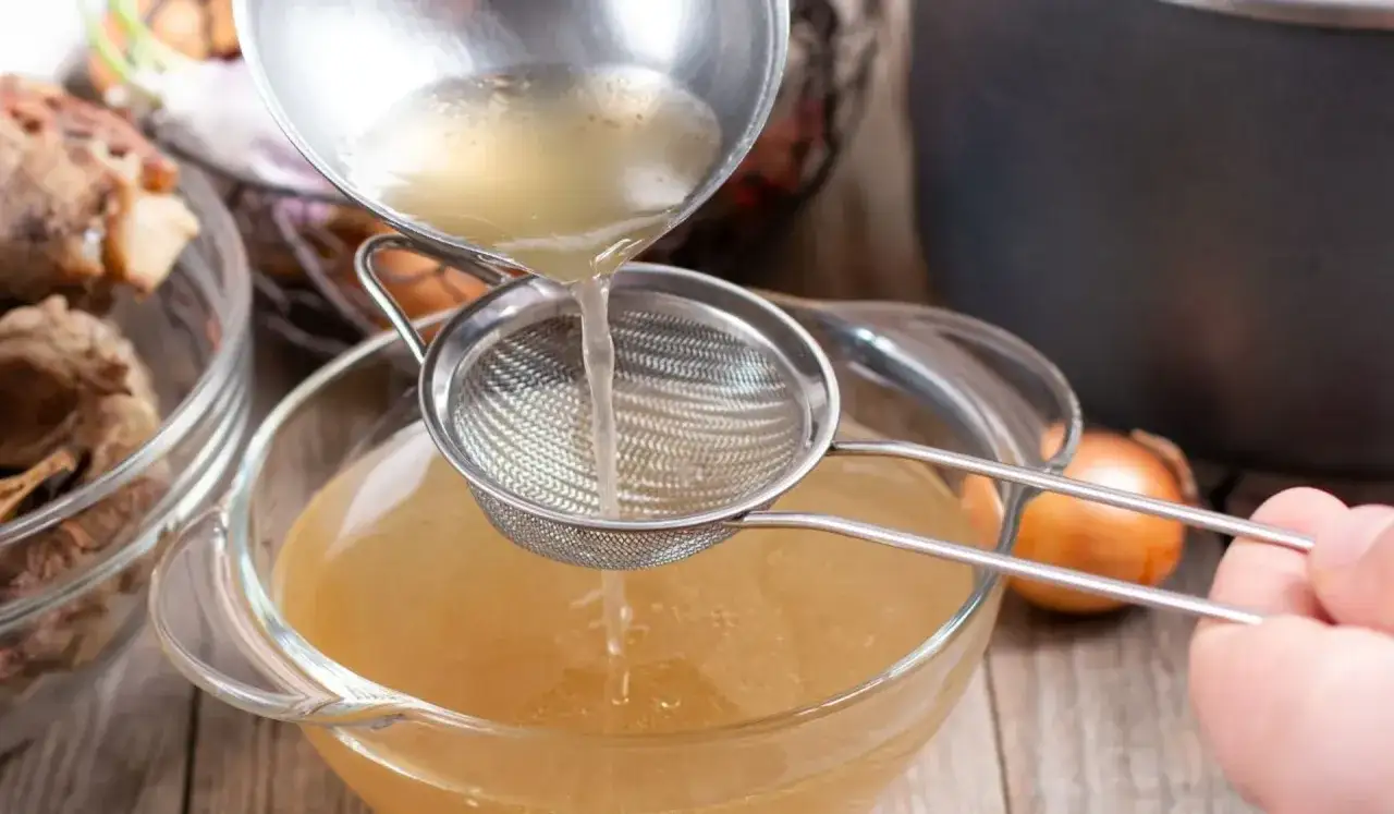 Zdjęcie Jak zdrowo zagęścić dietetyczny sos bez mąki i kalorii