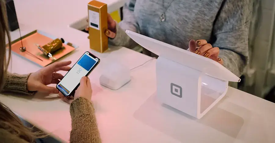 Zdjęcie Jak włączyć NFC w iPhone 14 Pro i korzystać z jego możliwości