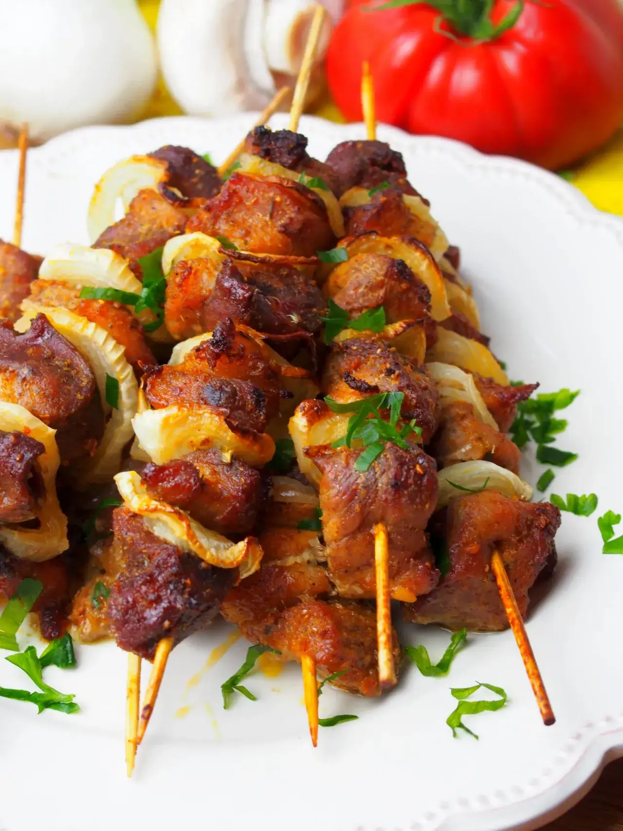 Zdjęcie Jak długo piec szaszłyki wieprzowe w piekarniku, aby były idealne?