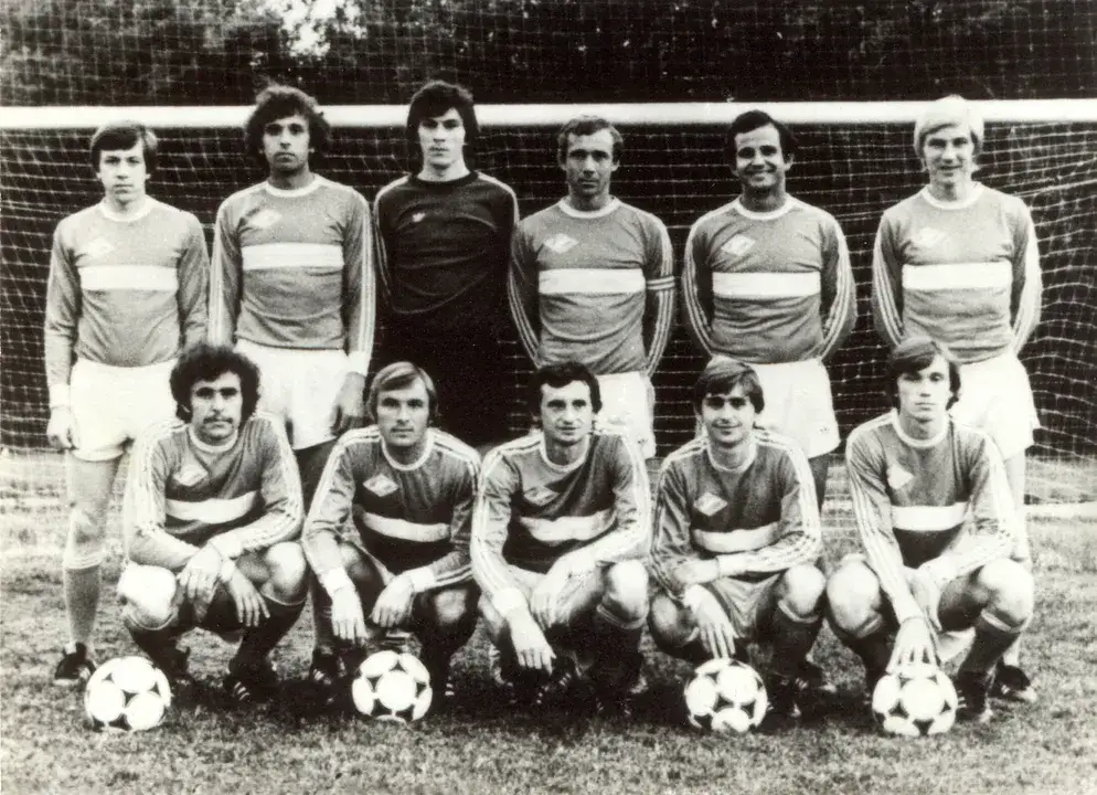 Zdjęcie Kto wynalazł piłkę nożną? Fascynująca historia i kontrowersje