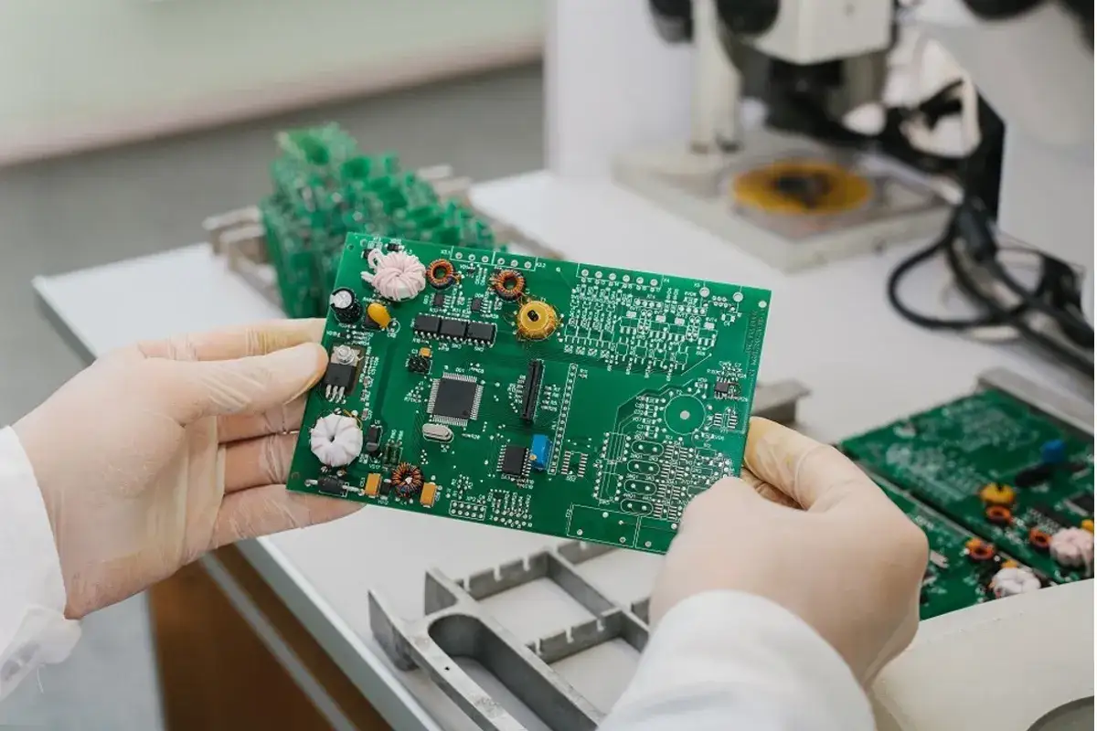 Zdjęcie Płytki PCB na zamówienie: Jak zamówić i co warto wiedzieć