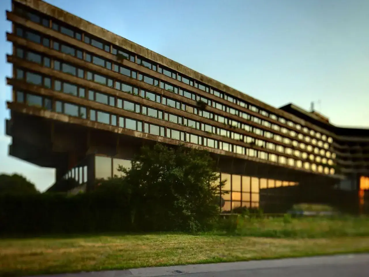 Zdjęcie Dlaczego zamknięto hotel Forum w Krakowie? Odkryj prawdziwe przyczyny