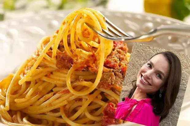 Zdjęcie Spaghetti Bolognese i Carbonara wg Ani Starmach - Proste Przepisy