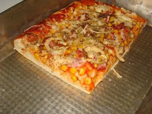 Zdjęcie Jak zrobić szybką pizzę w 15 minut bez czekania na ciasto