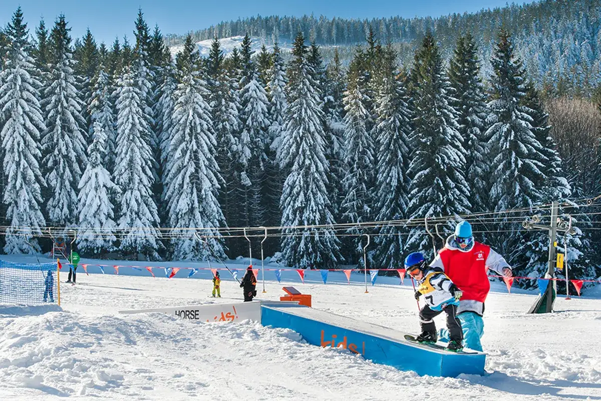 Zdjęcie Ośrodek narciarski Czarna Góra – idealne miejsce na zimowe szaleństwo