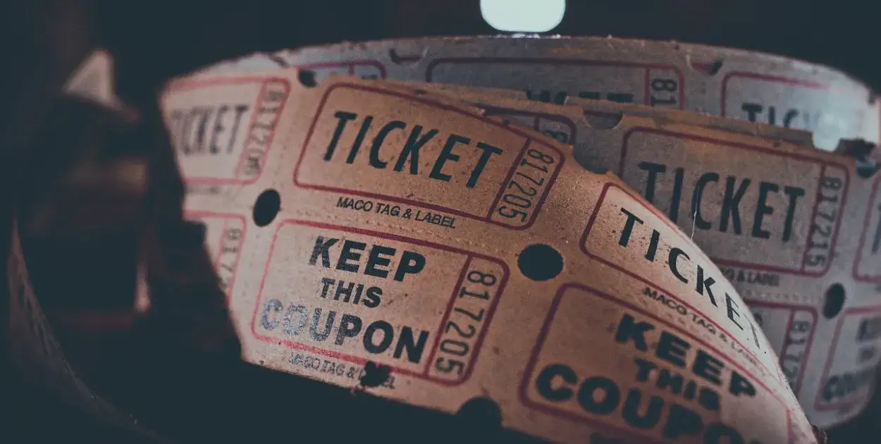 Zdjęcie Najlepsze prezenty dla aktora, które zachwycą i zaskoczą