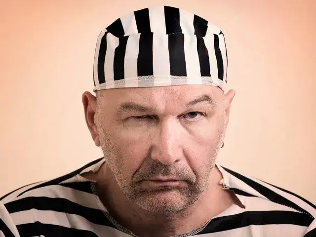 Zdjęcie 60 w slangu więziennym: znaczenie i skutki donosicielstwa