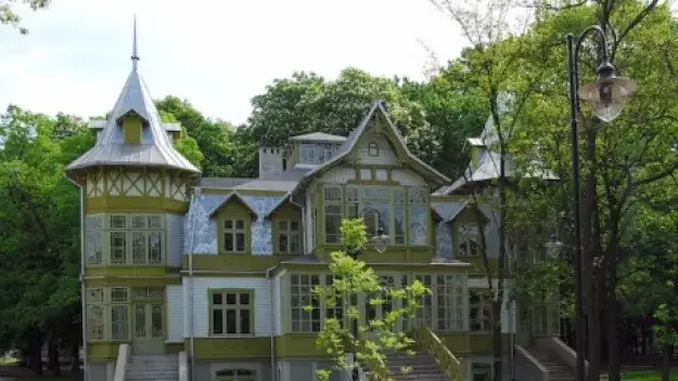 Zdjęcie Skansen łódzkie: Odkryj fascynującą historię drewnianej architektury